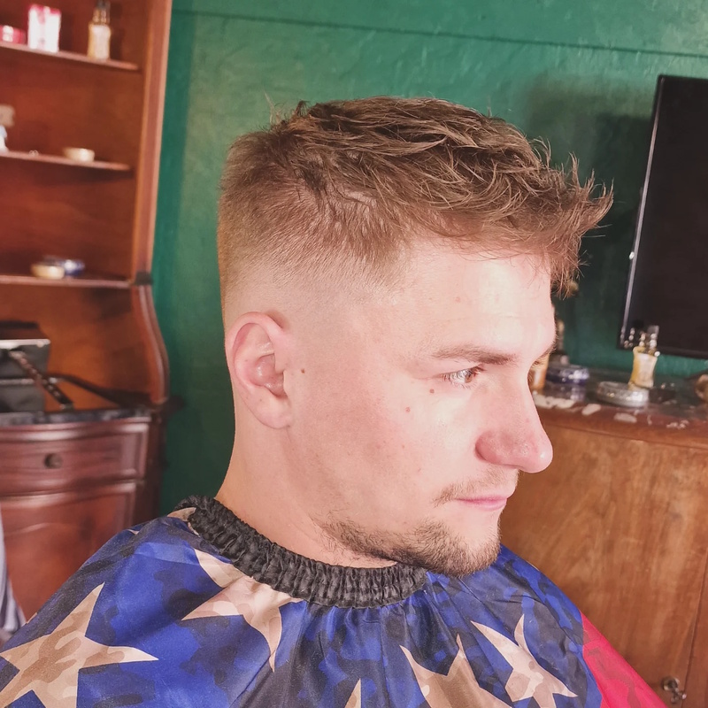 Coupe homme brosse